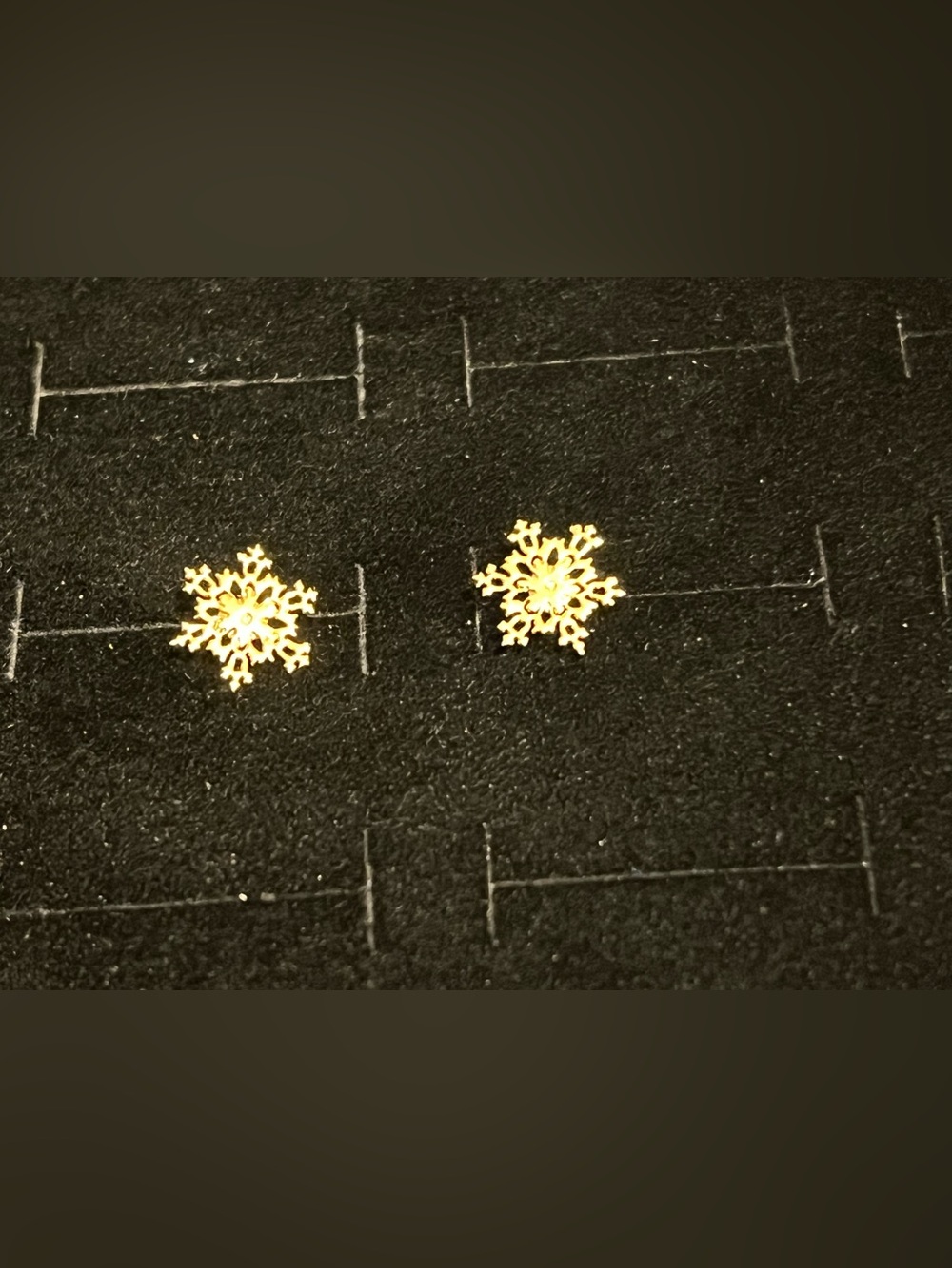 Gold Snowflake Stud Earrings - Women Jewelry